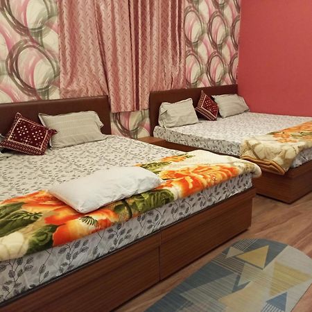 Aashirwad Residency Panzió Uddzsaín Kültér fotó